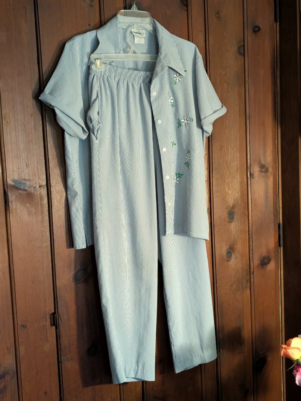 Be cool in BonWorth 2-piece Seersucker Summer Set -Blue & White -Sz M